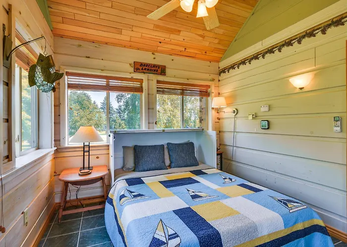 Warm And Cozy Clayton Cabin Near St Lawrence River!