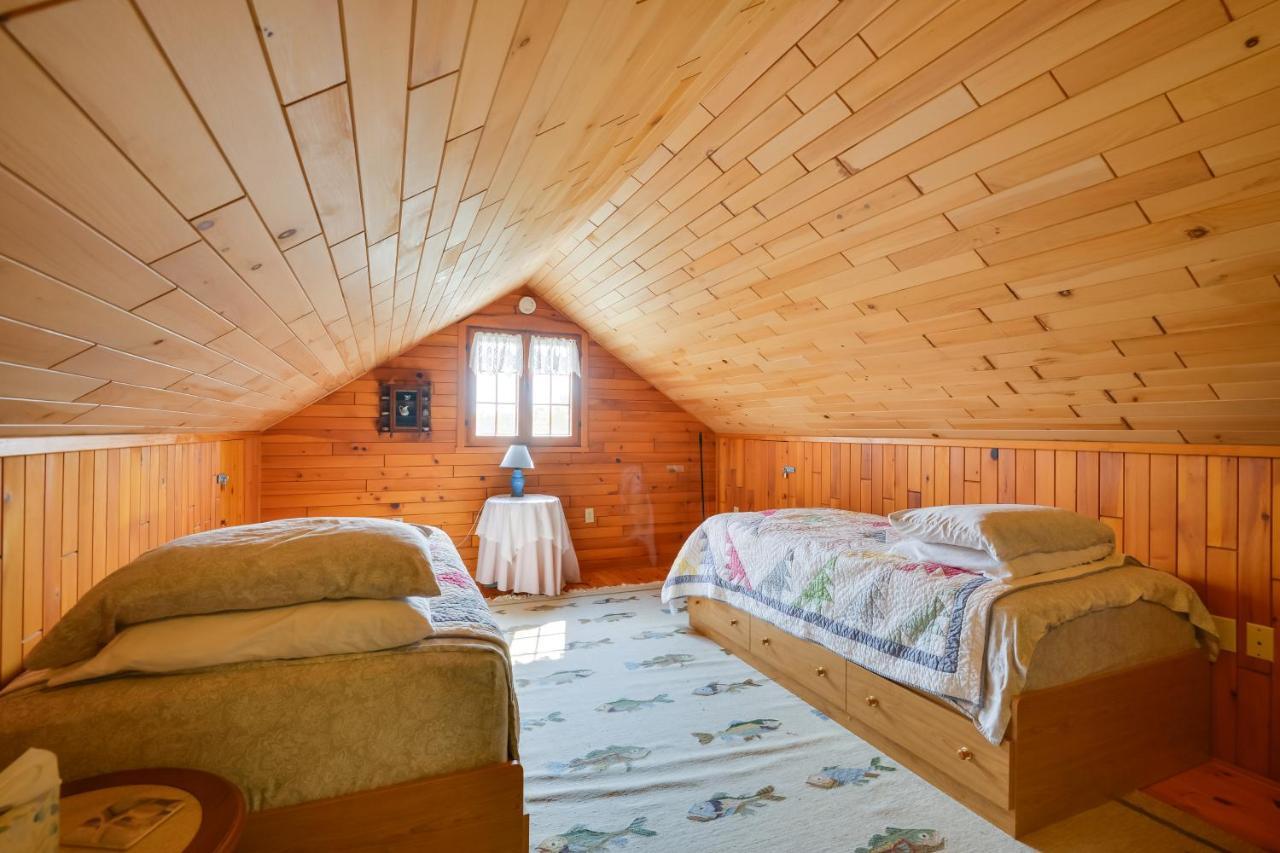Warm And Cozy Near St Lawrence River! Holiday home