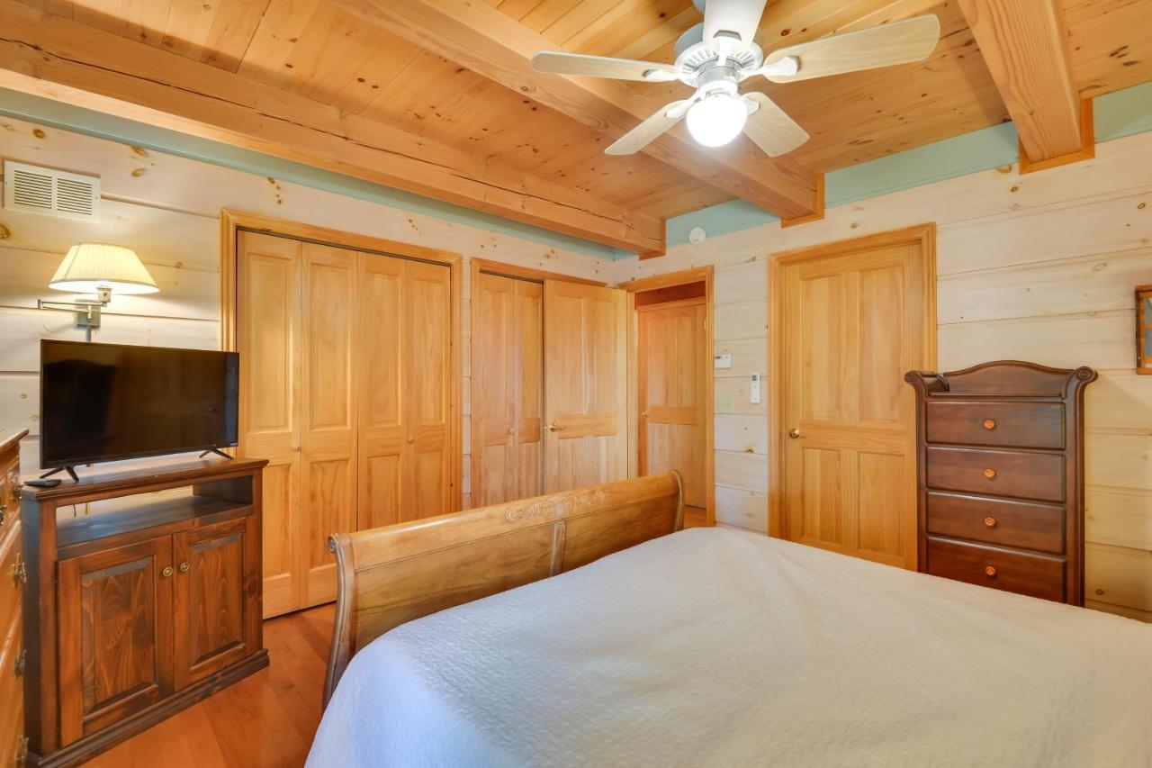 Warm And Cozy Near St Lawrence River!
