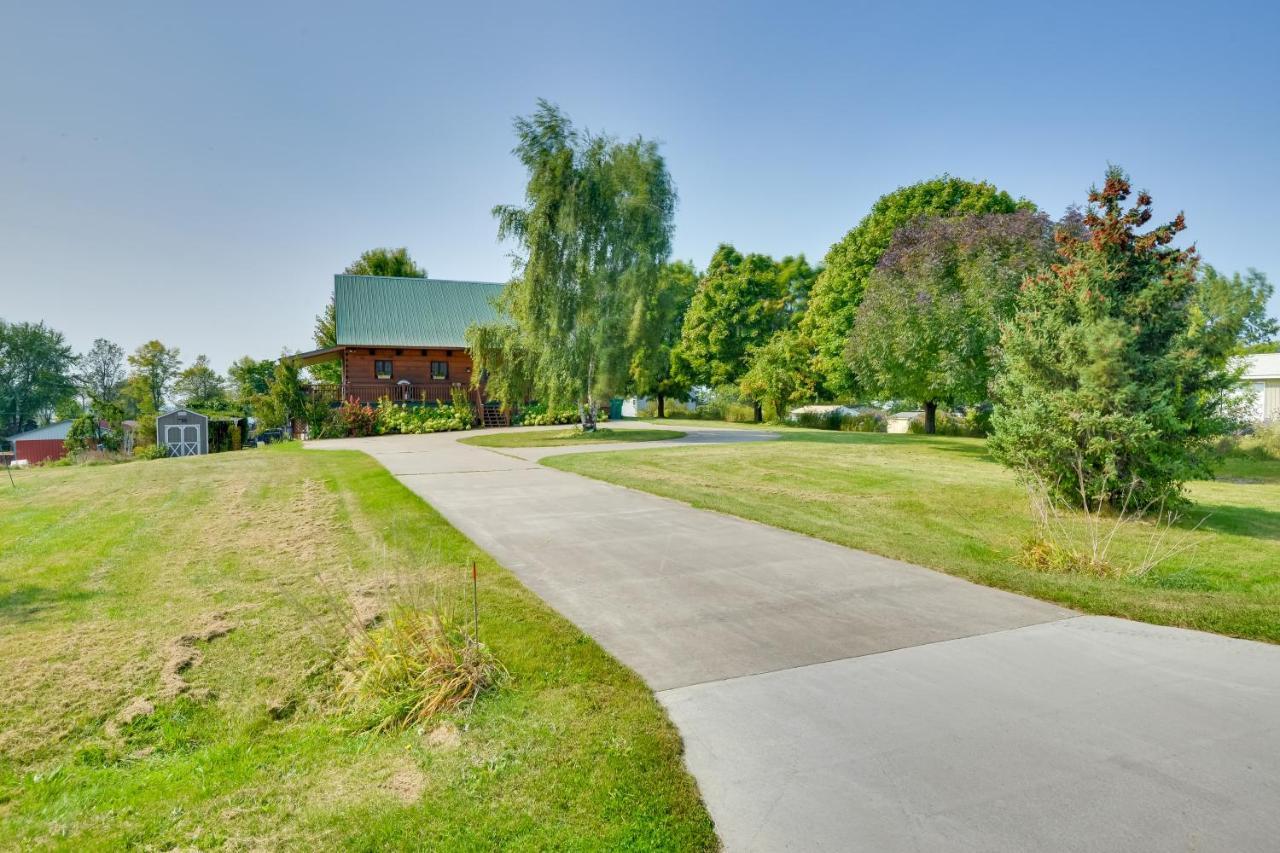Warm And Cozy Near St Lawrence River!