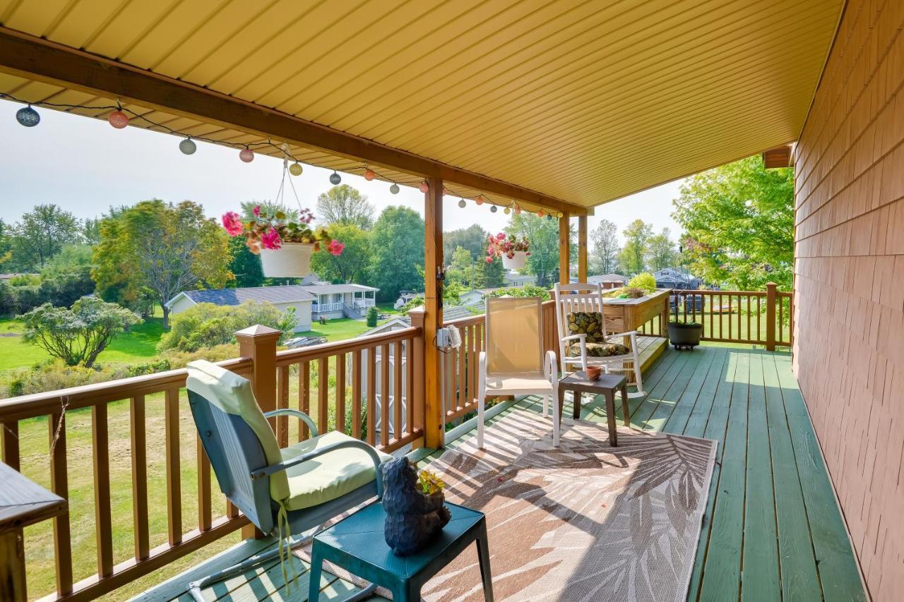 Warm And Cozy Near St Lawrence River! Holiday home Clayton